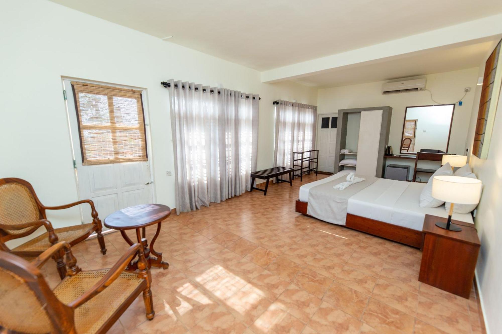 Shangrela Beach Resort By Ark อัมบาลังโกดา ภายนอก รูปภาพ