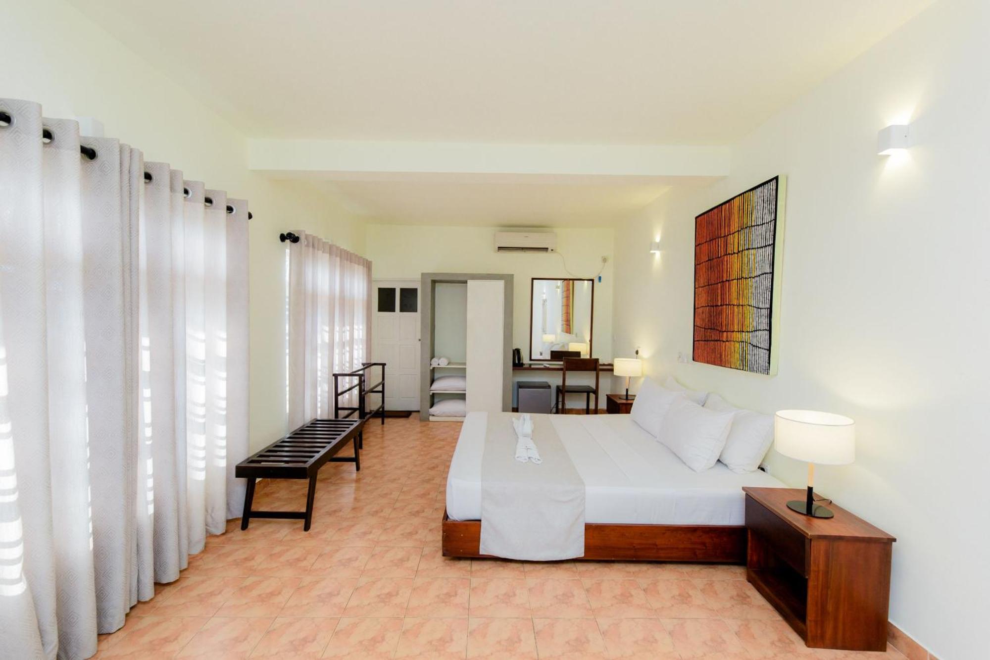 Shangrela Beach Resort By Ark อัมบาลังโกดา ภายนอก รูปภาพ