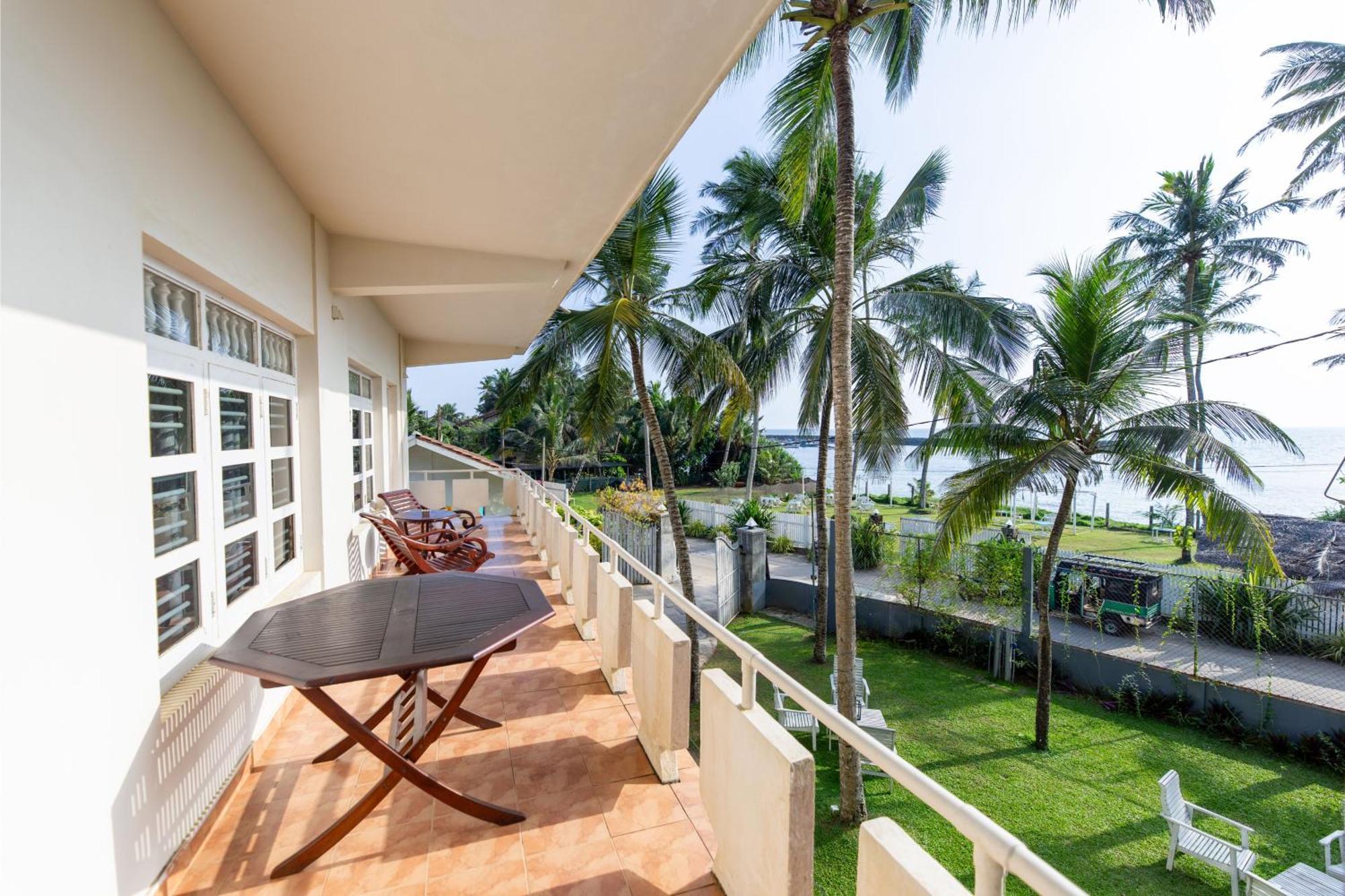 Shangrela Beach Resort By Ark อัมบาลังโกดา ภายนอก รูปภาพ